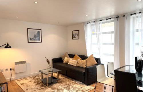Central Brick Lane 2 Bedroom Flat - Private Patio - Foto 29