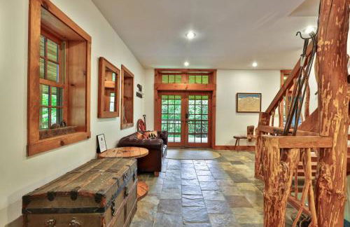 Spacious Vermont Mountain Retreat - 4BR,4BA - Near Skiing & Hiking - Perfect for Groups - Foto 13