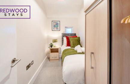 Everest Lodge Serviced Apartments for Contractors & Families, Free WiFi & Netflix By Redwood Stays - Foto 50