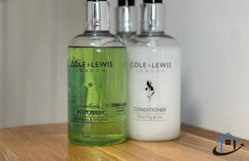 Petham Cottage Stanwick 2 bed sleeps 6 - Photo 34