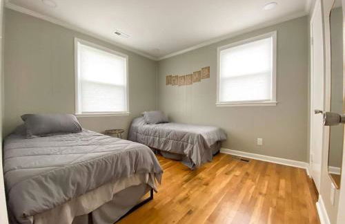 New Listing The Playhouse with Spa Games & More - Photo 18