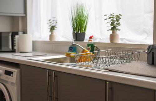 3 Bedroom House with Free Parking - Foto 36