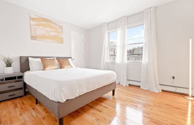 Modern Luxury Home w GameRoom & Parking - Foto 3