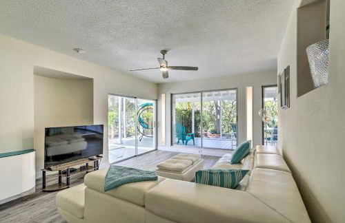 Tropical Waterfront Home Central Location! - Foto 5