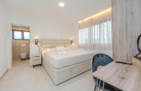 4 Bedroom Cozy Home In Jovici - Photo 31