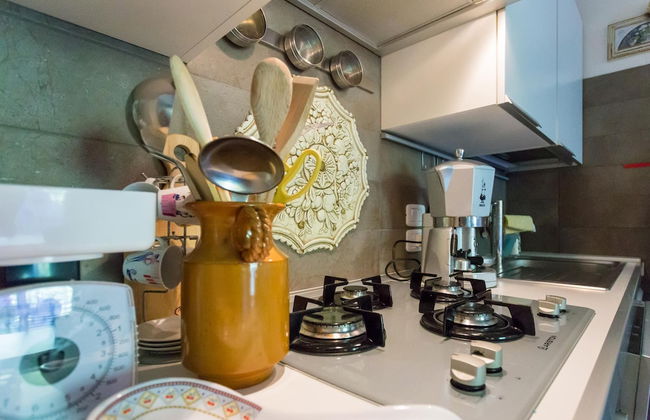 Cozy Apartment With Large Garden - Photo 3