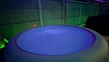 Luxxe House with Hot tub and Pool table - Foto 3