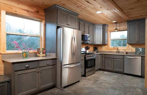 Smoke Rise Barn · Great Lake Front, Large Dock, 4bdrm, Pool Table - Foto 43