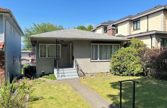 Romantic Getaway Near the Heart of Vancouver - Foto 8