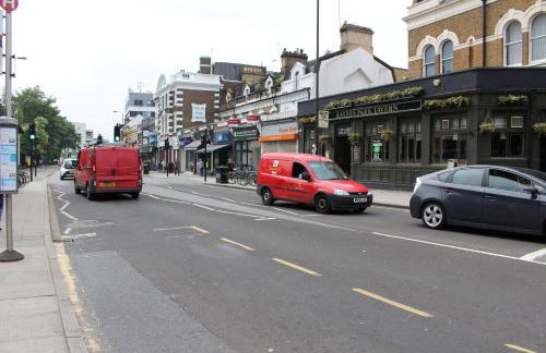 Beautiful 4B.2Ba House + office - Foto 33