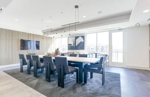 Capitol Convenience 2BR Luxury Minutes from DC - Foto 43