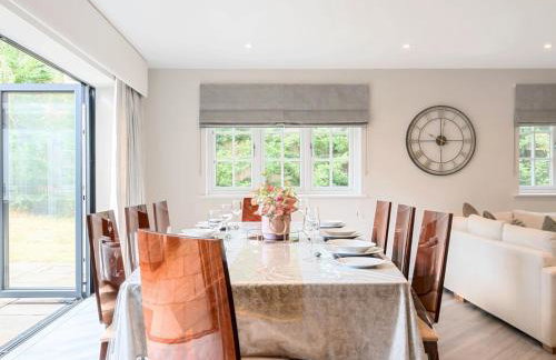 Large Comfortable & Private Home in Fetcham - Pass the Keys - Foto 10