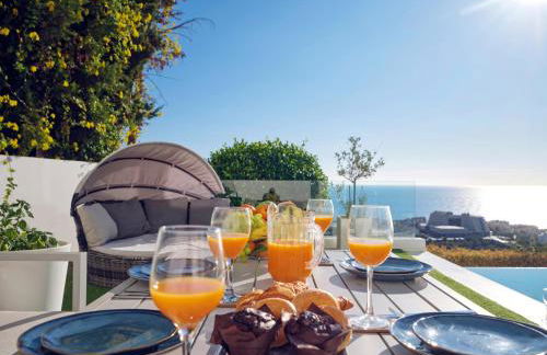 Villa in Sitges with Pool, Jacuzzi, BBQ, View, AC, 12Pax - Foto 45