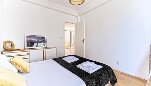 CENTRE VILLE-GRAND APPARTEMENT DE 50 M2 - COSY AVEC TERRASSE -Wifi - Foto 2