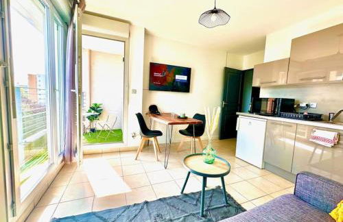 Lumineux T1 : balcon, TV sat&VOD, proche Part-Dieu & Université - Foto 12