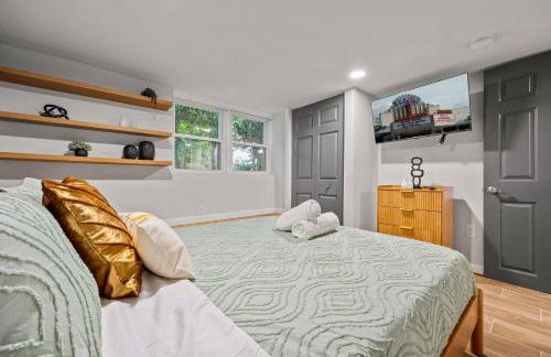 Chic 2BR Downstairs Unit - Fenced Yard Grant Park - Foto 9