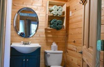 Maine Treehouse-The Spruce Suite - Foto 6