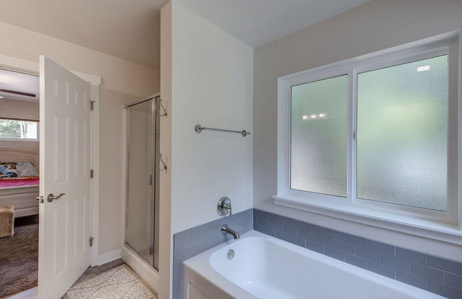 47MF - WiFi - Lakefront - Sleeps 6 - Foto 14