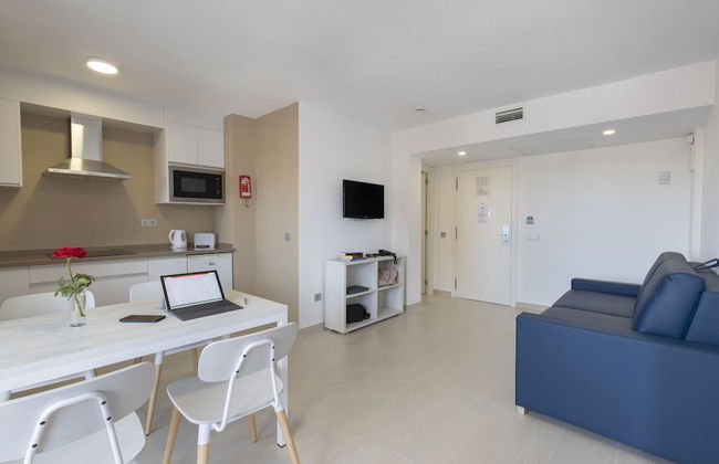 Aparthotel BCL Levante Lux - Photo 22