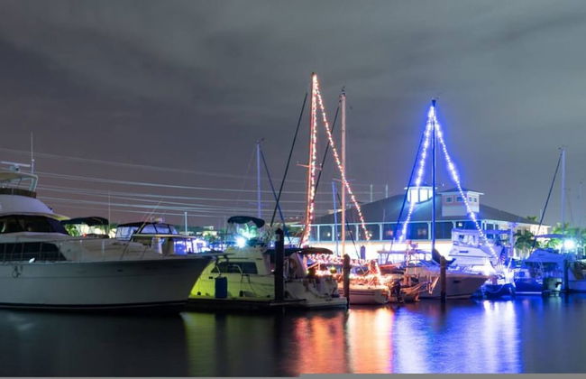 Tranquility - Waterfront Villa With Pool Dock - Photo 75