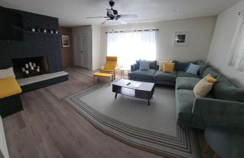 Mid-century rural ranch house minutes to the strip - Foto 1