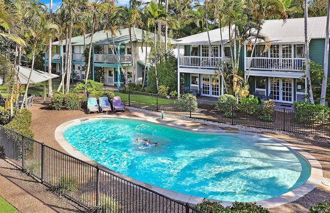 Coral Beach Noosa Resort - Photo 1