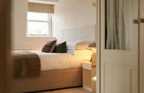 Europa House Apartments - Photo 29