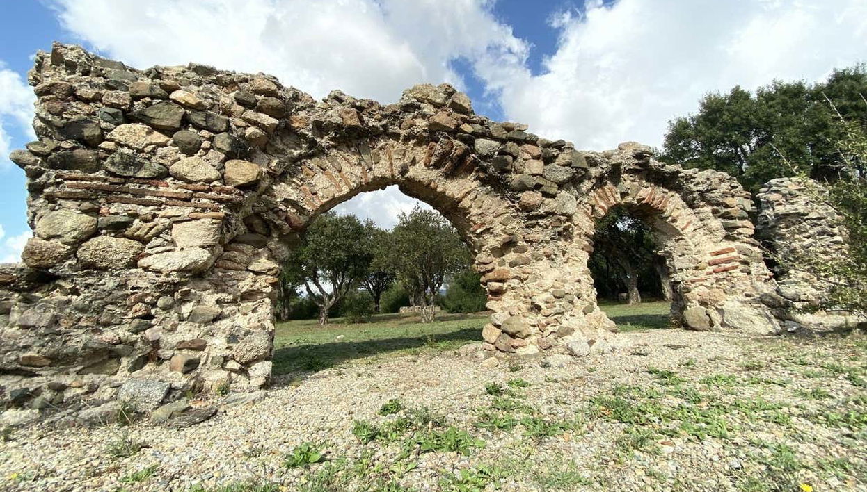 Admiring Olbia's Roman aqueduct