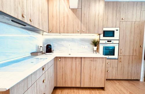 Miramar Luxurious apartment, 3 double rooms for 6 guests, free parking, terrace, new - Foto 9