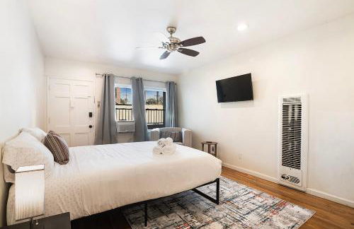 Bright Second-Floor Studio Near Beverly Hills - Foto 1