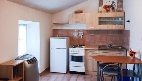 Amazing Home In Koromacno - Foto 4