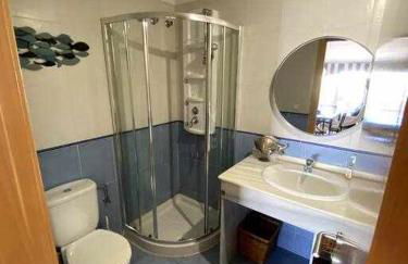 Directo a la playa con vistas del mar - Foto 3