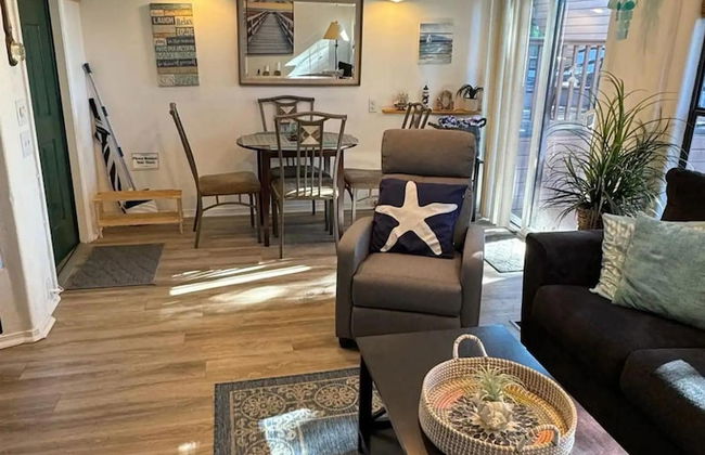 Oceanview Cabin 19 Jacuzzi Large Deck w Seating - Foto 6