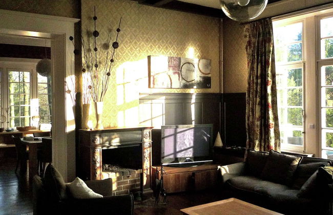 Spacious Spa Villa With Garden - Photo 13