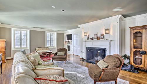 Spacious Estate with Courtyard 2 Miles to Downtown! - Foto 2