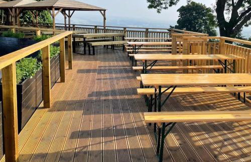 The Hermit Inn Hideout - Photo 15