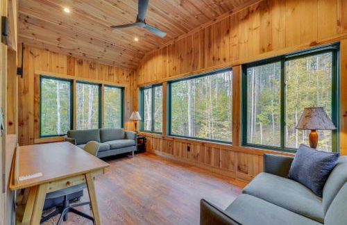 Riverfront Hideaway in Keene Walk to Town! - Foto 12