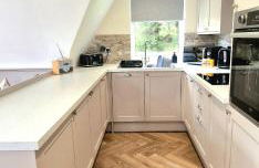 Bonnie Lodge-Lochside Location with Hot Tub - Photo 7