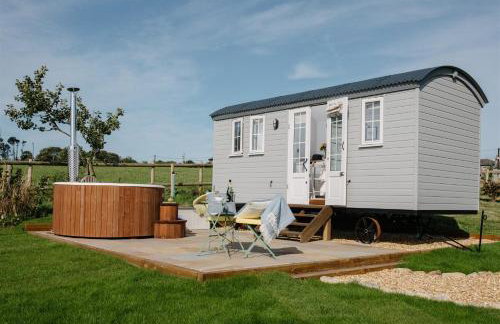 Shepherds Hut at Chenhall Farm - Photo 7
