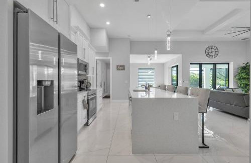 Cape Coral Oasis - Pool & Bintelli Golf Cart - Foto 32