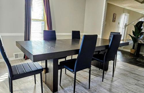 VillaQuèFrancia near Elvis Presley's Graceland 6 mins from Airport, Shuttle, & Rental Vehicle - Foto 11