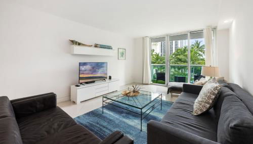 Condo Close to the Beach Pool, Gym, Tennis 2BR 6 Guests - Foto 2