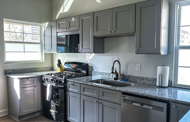 StayAE - Flamingo House - Photo 17