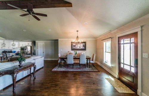 Queen and Duke Cottage - Photo 10