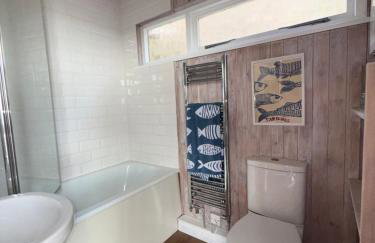 Branscombe Chalet on the Beach - Photo 9