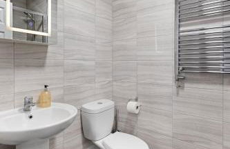 Roomy 3 bedroom house, 2 baths - Photo 6