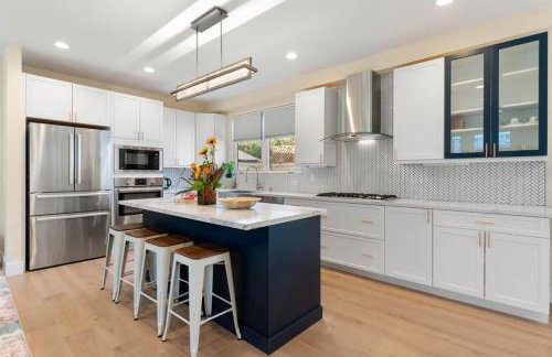 Spacious Mountain View 4 Bedroom Modern Home - Foto 2