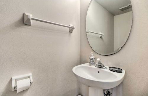 Less Than 5 Mi to Disney Parks Spacious Home with Lanai - Foto 12