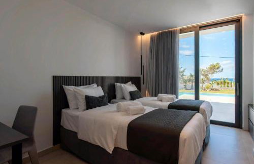 Aethra Deluxe Villa With Pool 700m From Beach - Photo 57