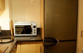 Newly refurbished 1 bed first floor apartment with wifi - Foto 6